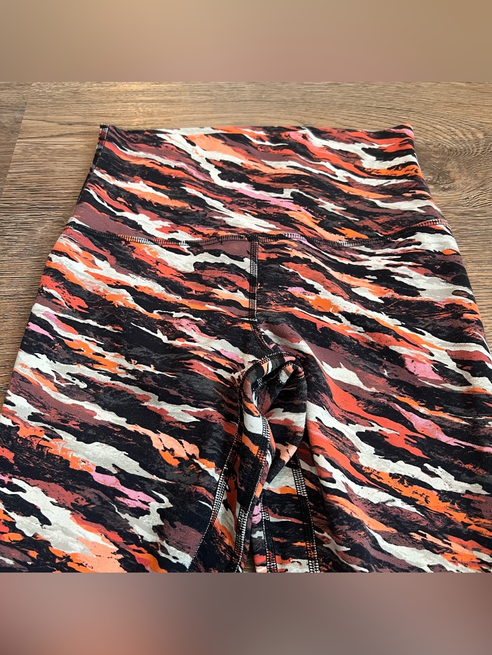 Lululemon Lunar New Year Align High Rise 25” Tiger Tide Smoky Red Multi Gold 4 - Picture 4 of 9